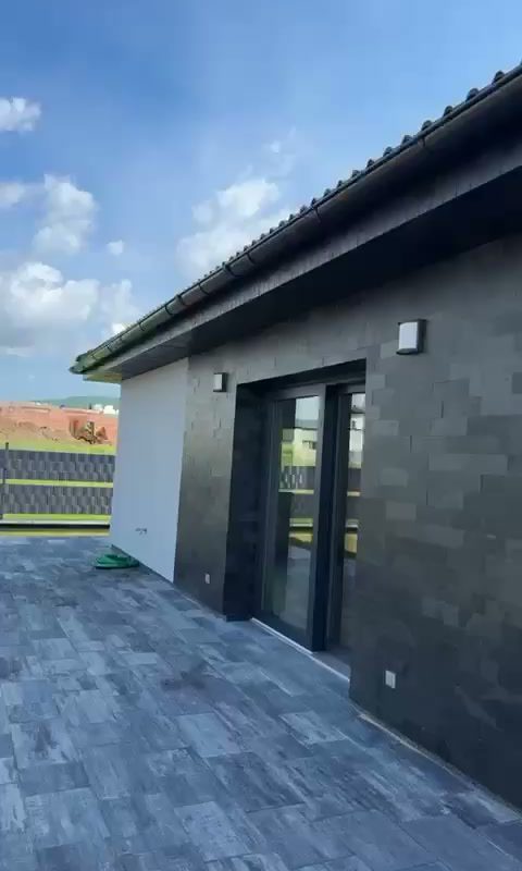Obklad soklu a vstupu